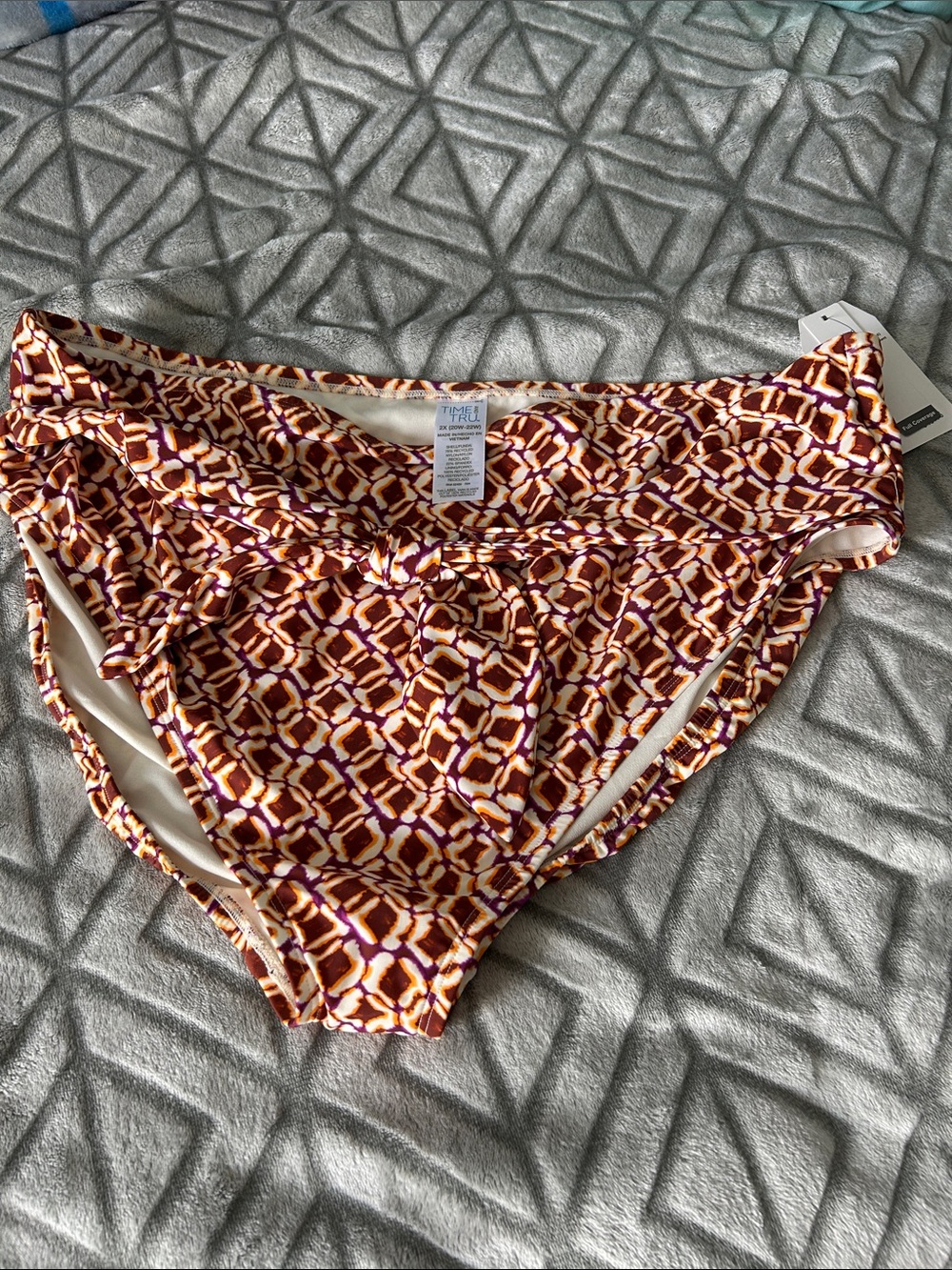 Time and Tru Brown Geometric Knot Front Swim Bottoms size 2x, 20w-22w NWT ladies